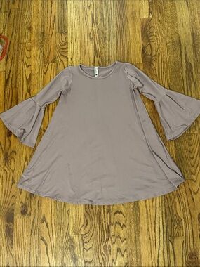 🌸 3/$10 Sale 🌸 Pomelo Mauve Bell Sleeve A-Line Tunic